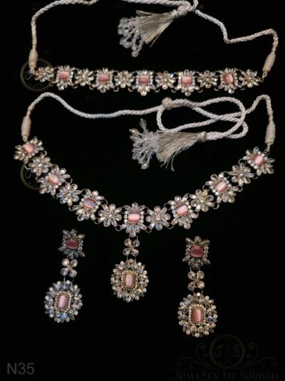 Necklace choker set