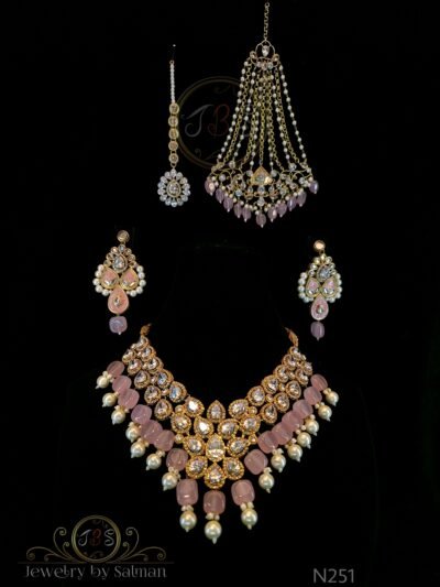 Necklace set
