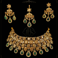 Elegant Green Stone Royal Set - Image 2